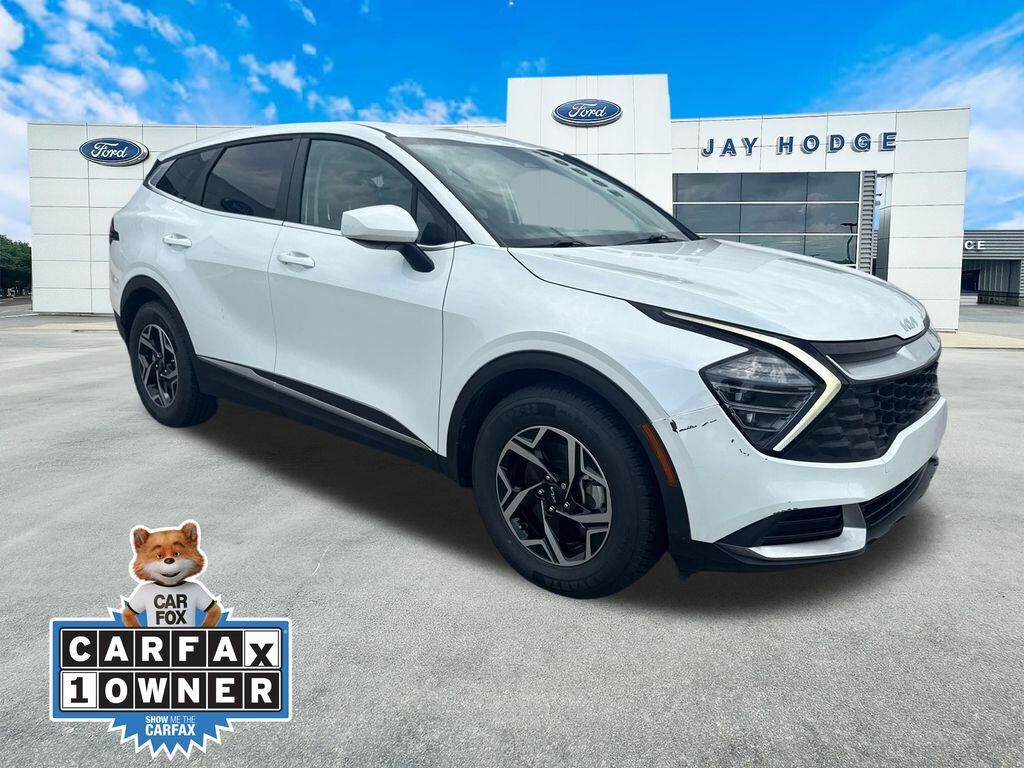 2024 Kia Sportage LX — photo 1 of 2