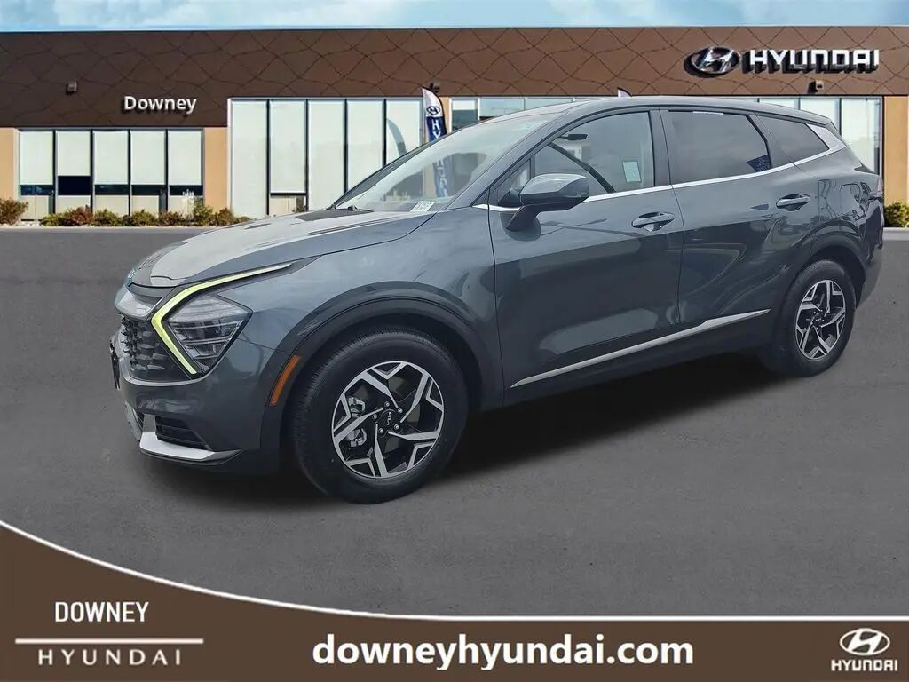 2025 Kia Sportage LX — photo 1 of 13