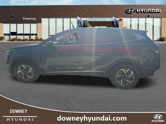 2025 Kia Sportage LX — photo 1 of 26