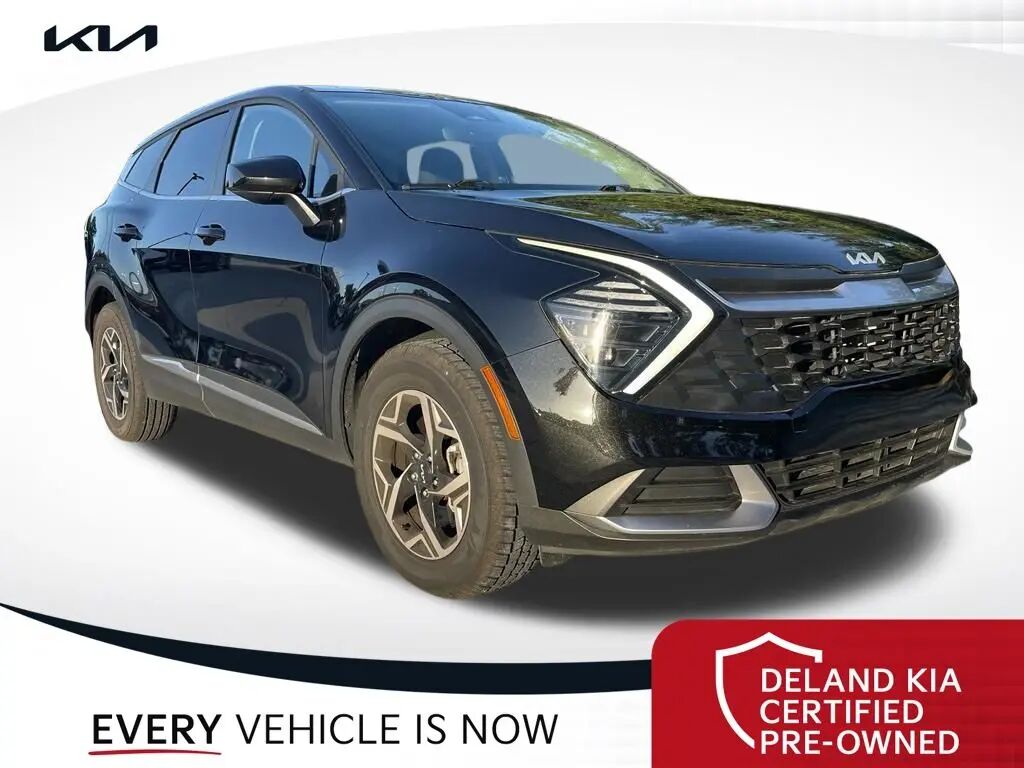 2024 Kia Sportage LX — photo 1 of 10