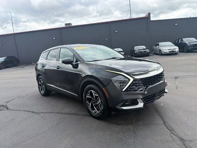 2024 Kia Sportage LX — photo 1 of 26