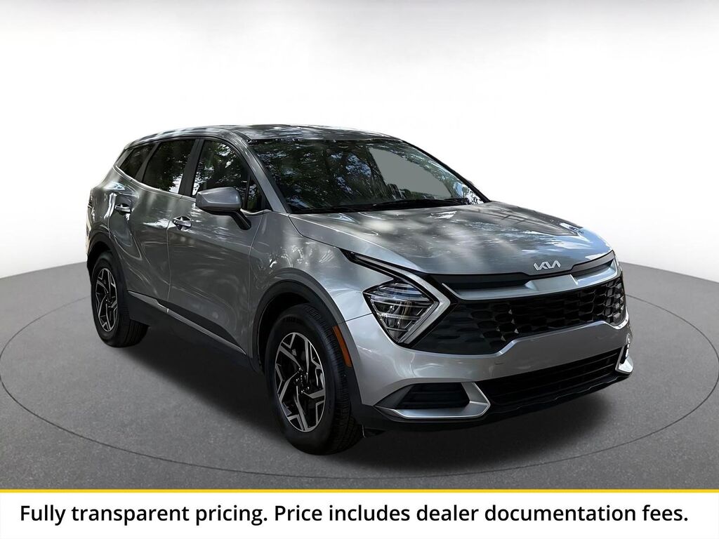 2025 Kia Sportage LX — photo 1 of 13