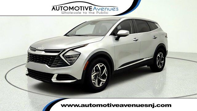 2025 Kia Sportage LX — photo 1 of 14