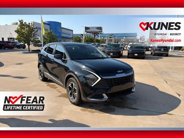 2025 Kia Sportage LX — photo 1 of 32