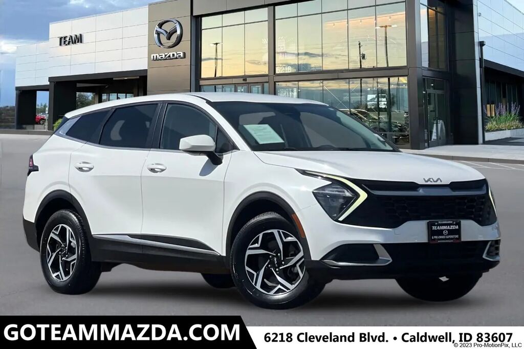 2023 Kia Sportage LX — photo 1 of 39