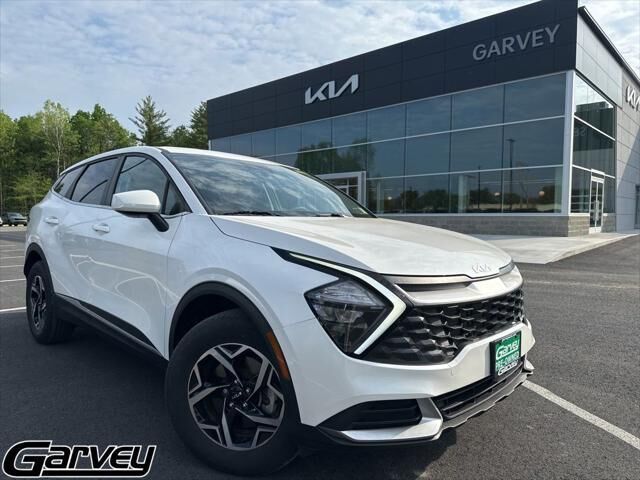 2023 Kia Sportage LX — photo 1 of 26