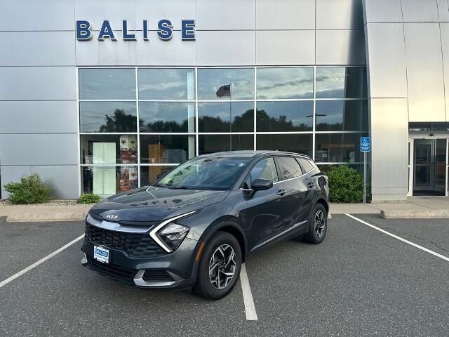 2023 Kia Sportage LX — photo 1 of 5