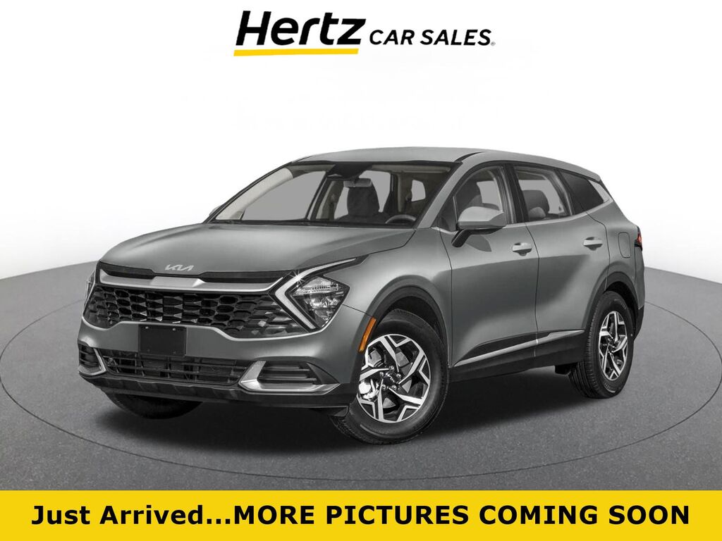 2023 Kia Sportage LX — photo 1 of 5