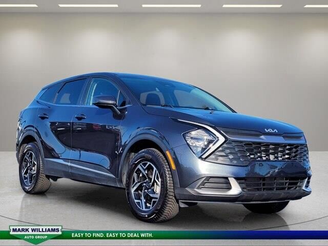 2023 Kia Sportage LX — photo 1 of 25