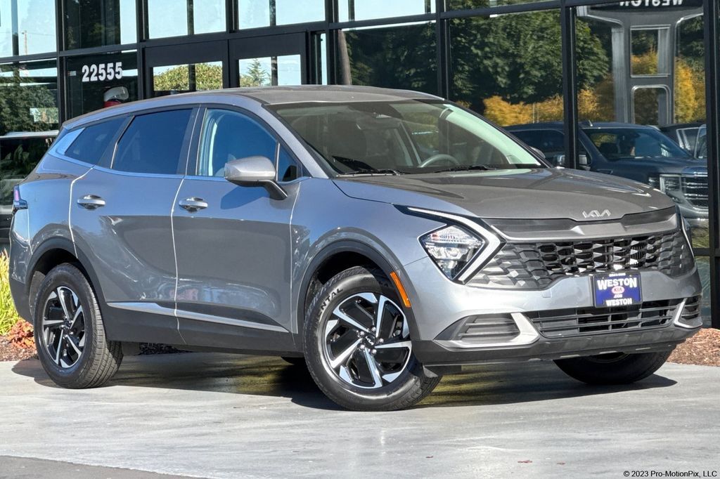 2023 Kia Sportage Hybrid LX — photo 1 of 13