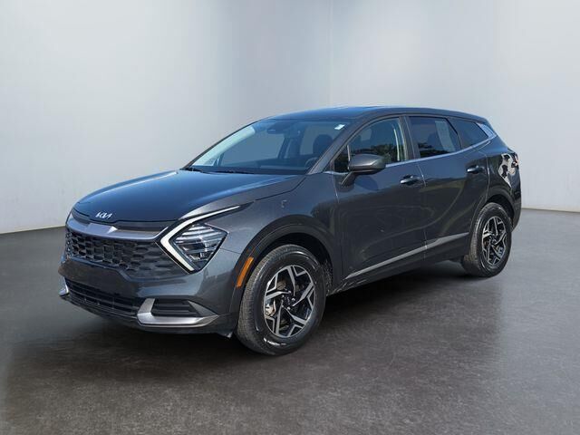 2025 Kia Sportage LX — photo 1 of 13