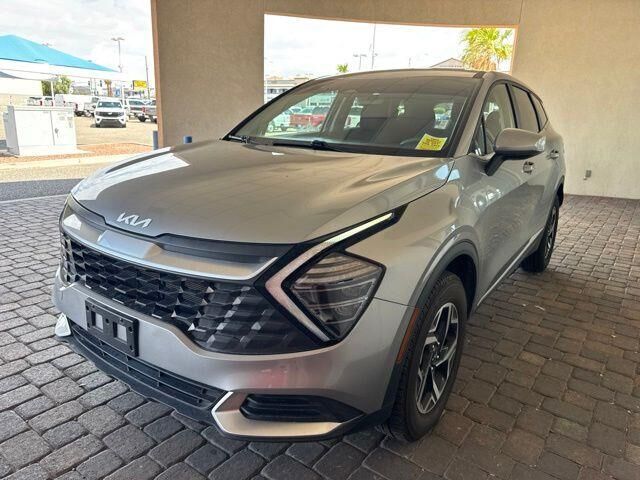 2024 Kia Sportage LX — photo 1 of 46