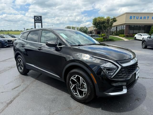 2024 Kia Sportage LX — photo 1 of 65