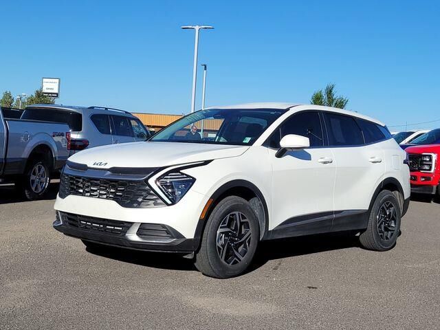 2024 Kia Sportage LX — photo 1 of 13