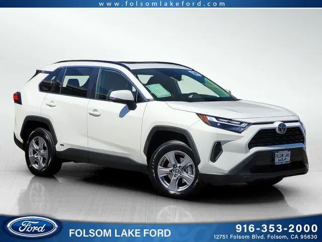 2024 Kia Sportage EX — photo 1 of 13