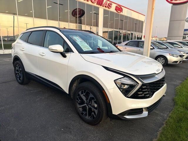 2023 Kia Sportage Hybrid EX — photo 1 of 8