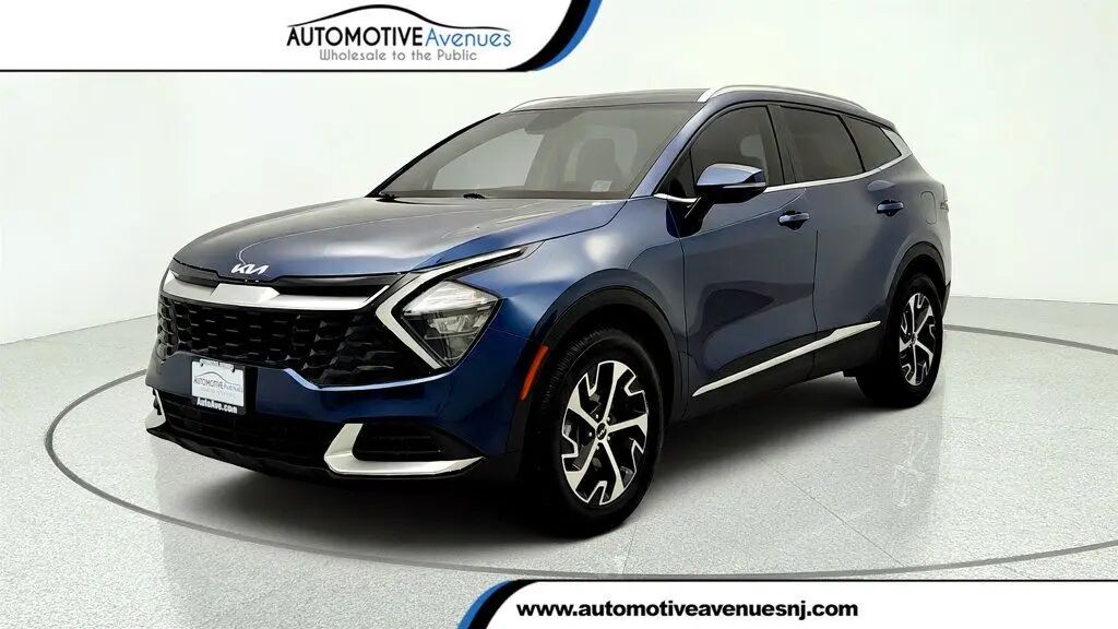 2023 Kia Sportage Hybrid EX — photo 1 of 13