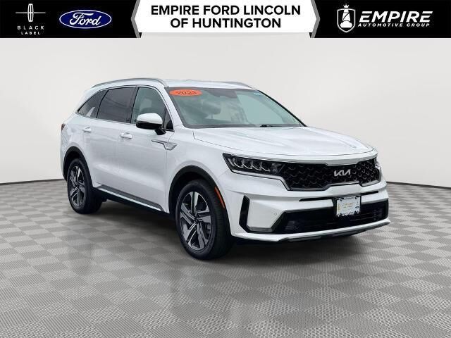 2023 Kia Sorento Hybrid EX — photo 1 of 13