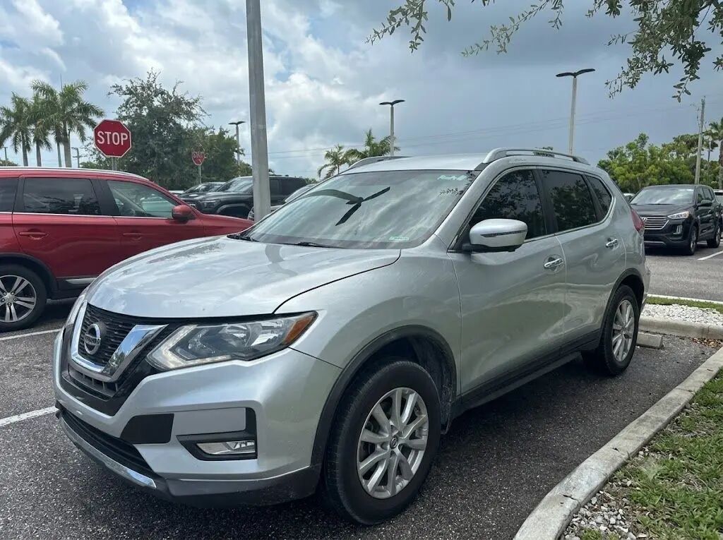 2017 Nissan Rogue S — photo 1 of 1