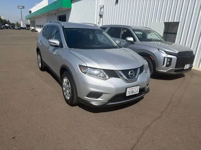 2016 Nissan Rogue S — photo 1 of 4
