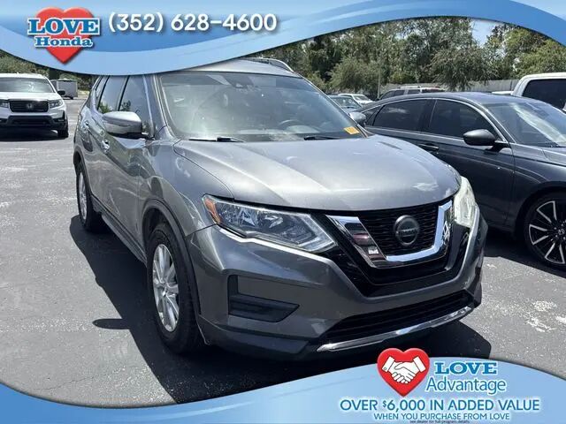 2019 Nissan Rogue S — photo 1 of 10