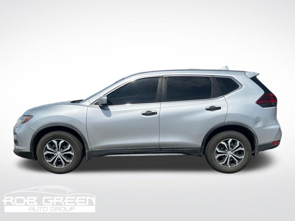 2018 Nissan Rogue S — photo 1 of 2