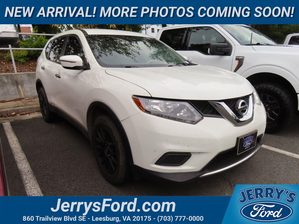 2015 Nissan Rogue S — photo 1 of 1