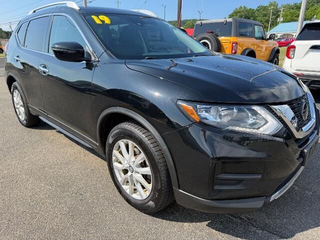 2019 Nissan Rogue S — photo 1 of 1