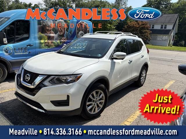 2017 Nissan Rogue S — photo 1 of 1