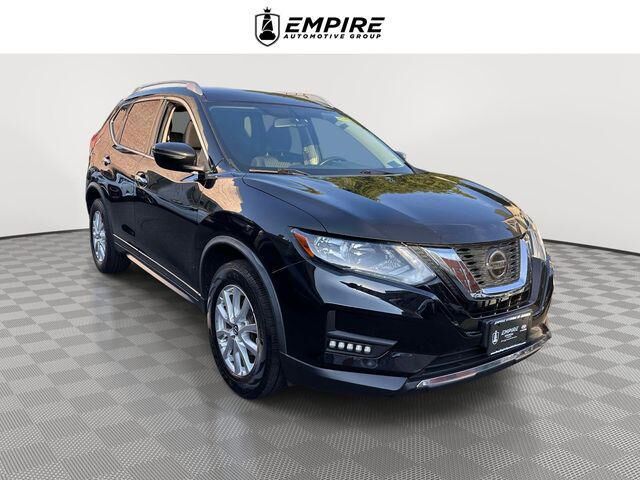 2018 Nissan Rogue SV — photo 1 of 13