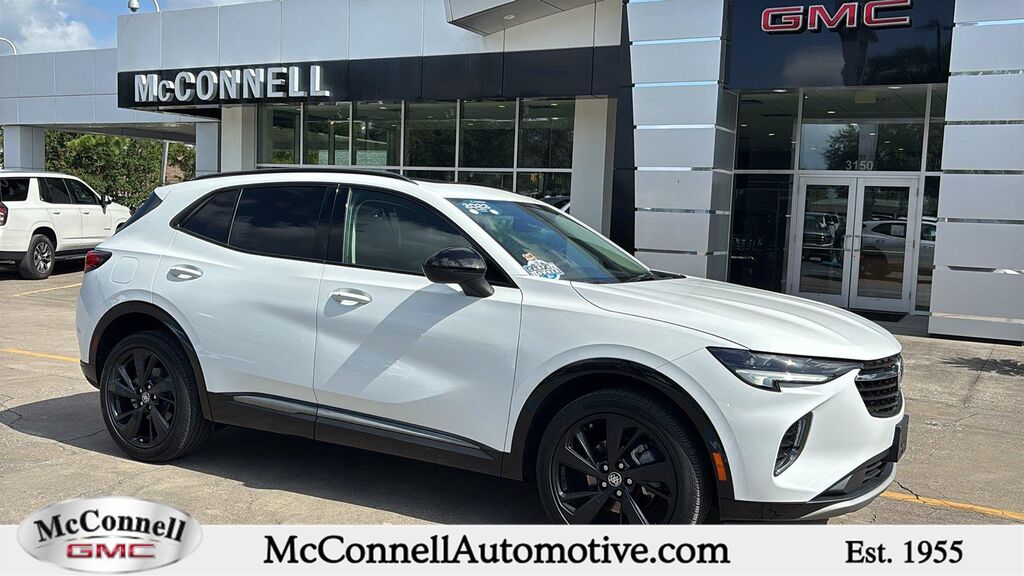 2023 Buick Envision Essence — photo 1 of 18