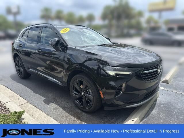 2023 Buick Envision Essence — photo 1 of 24