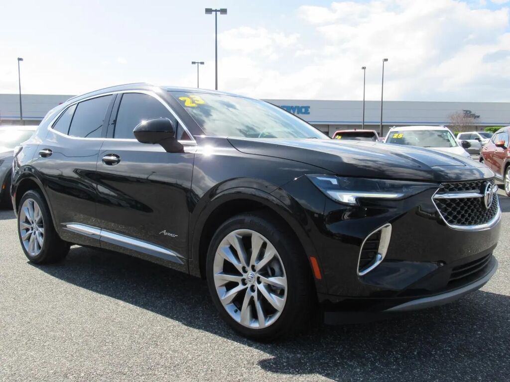 2023 Buick Envision Avenir — photo 1 of 14