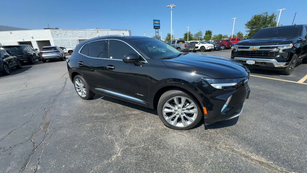 2023 Buick Envision Avenir — photo 1 of 7