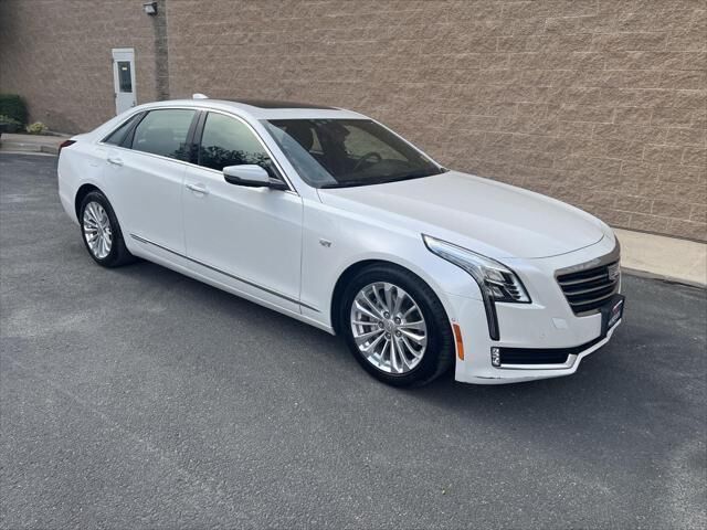 2018 Cadillac CT6 PLUG-IN Hybrid 2.0T — photo 1 of 13