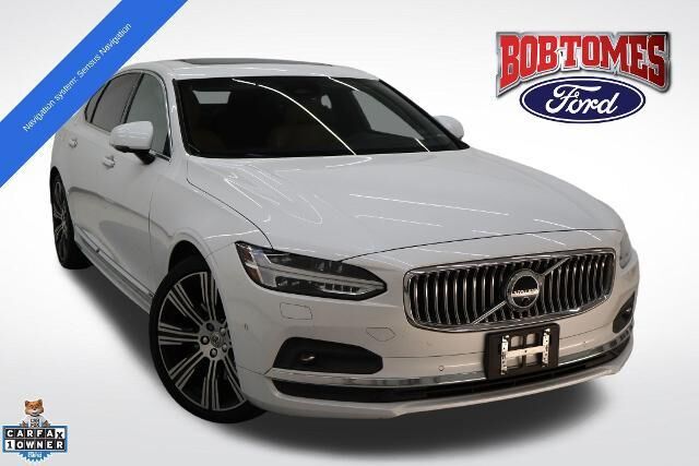 2022 Volvo S90 B6 Inscription — photo 1 of 12