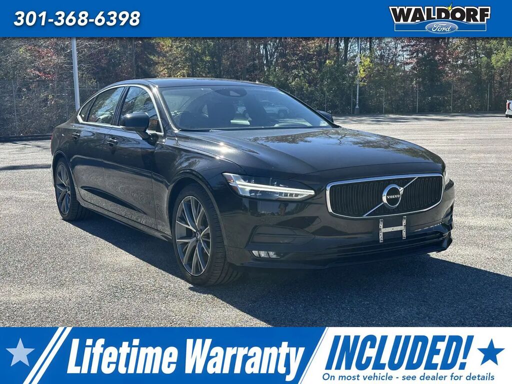 2019 Volvo S90 T6 Momentum — photo 1 of 13