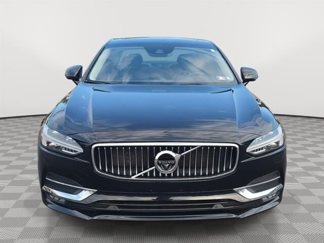 2018 Volvo S90 T6 Inscription — photo 1 of 13