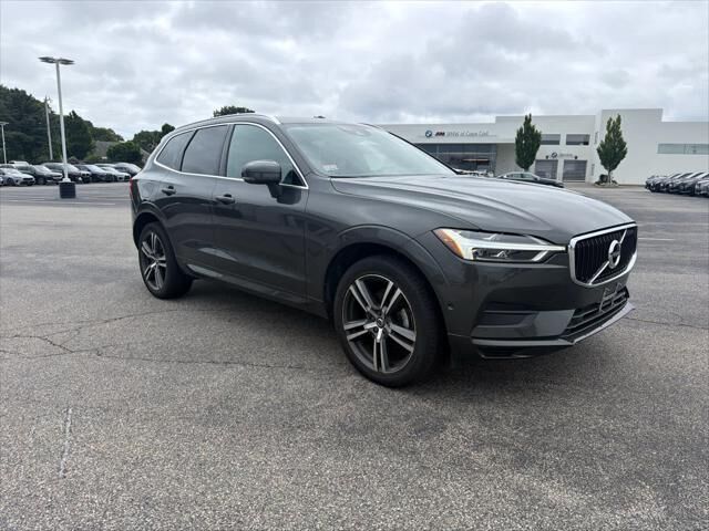 2019 Volvo XC60 T5 Momentum — photo 1 of 2
