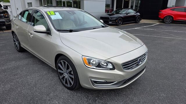 2018 Volvo S60 T5 Inscription — photo 1 of 13