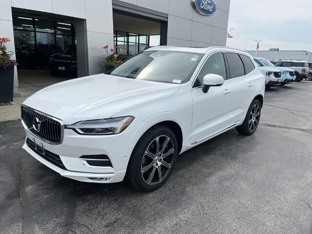 2018 Volvo XC60 T6 Inscription — photo 1 of 3