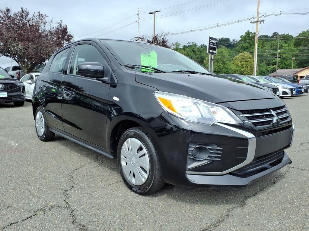 2024 Mitsubishi Mirage ES — photo 1 of 13