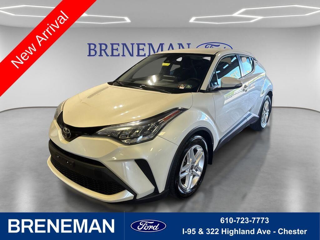 2021 Toyota C-HR XLE — photo 1 of 2
