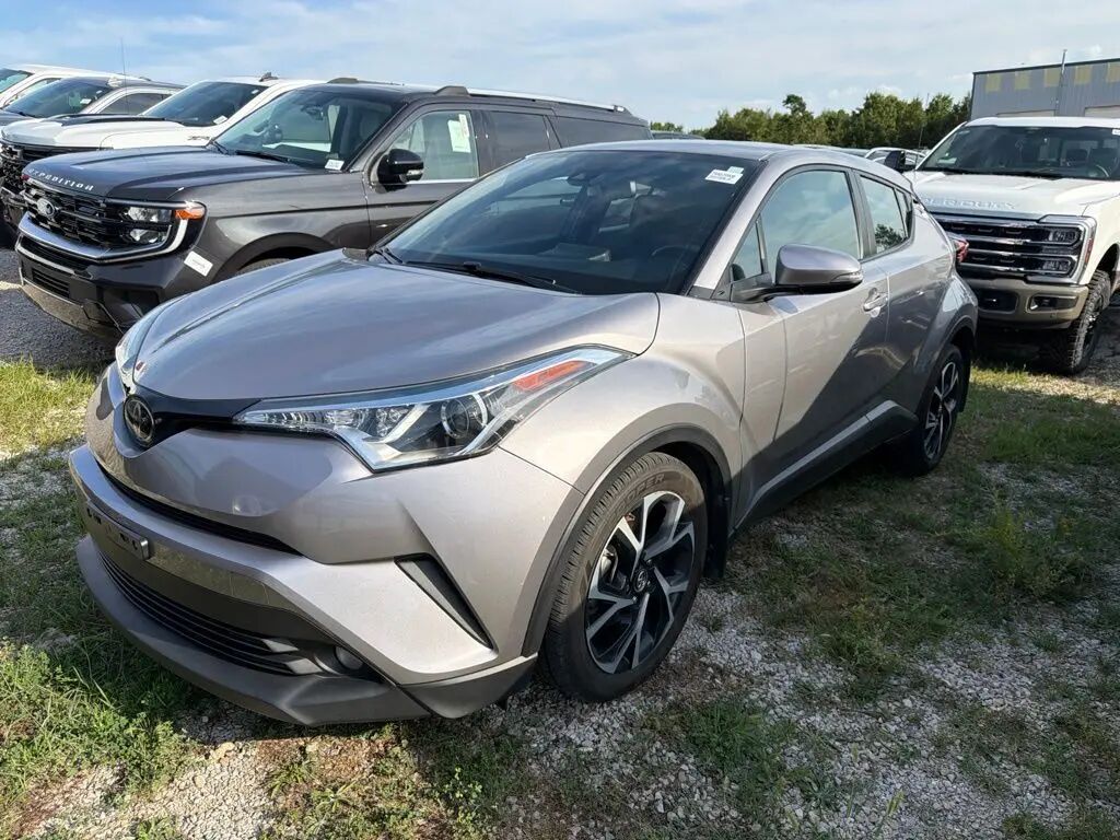 2018 Toyota C-HR XLE Premium — photo 1 of 37