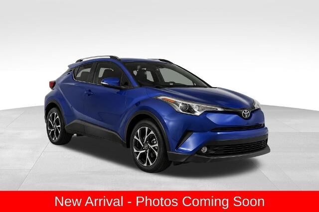 2018 Toyota C-HR XLE — photo 1 of 27