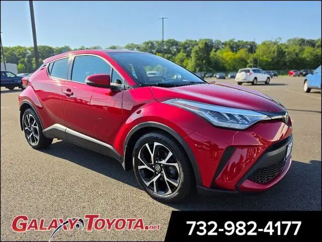 2021 Toyota C-HR XLE — photo 1 of 26