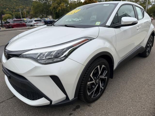 2022 Toyota C-HR XLE