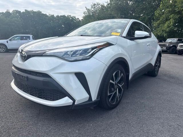 2020 Toyota C-HR LE — photo 1 of 13