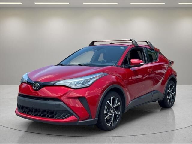 2021 Toyota C-HR XLE — photo 1 of 13
