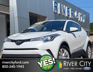 2019 Toyota C-HR LE — photo 1 of 24